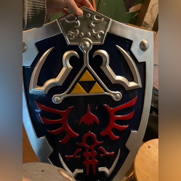 Zelda Shield and Master Sword - Picture 1 of 4